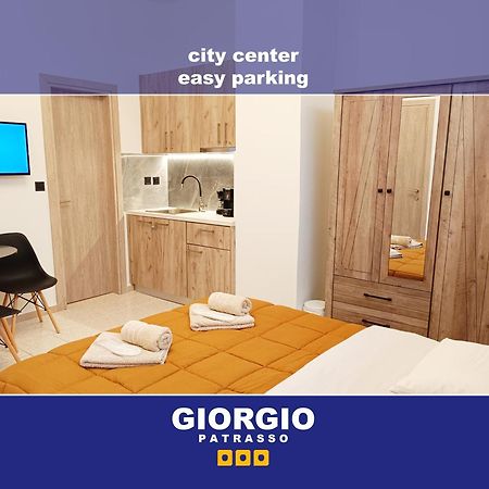 Giorgio Patrasso - Micro Apartment In The Center Of Patras Eksteriør billede