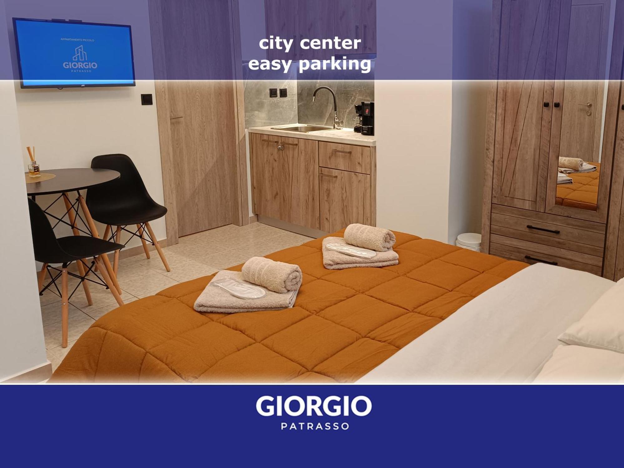 Giorgio Patrasso - Micro Apartment In The Center Of Patras Eksteriør billede